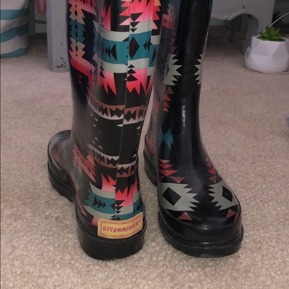 rain boots - Picture 2 of 2